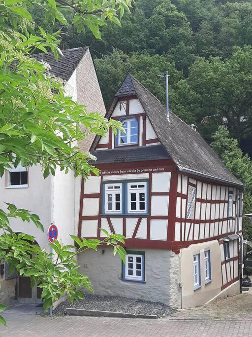 Villa Geschichte trifft Moderne - Fachwerkhaus Bacharach Exterior foto